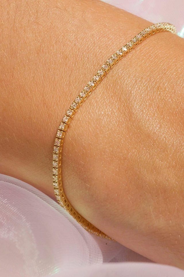 Bratara tennis argint, placata cu aur, cu pietre albe, aurie, subtire, reglabila, Efyra